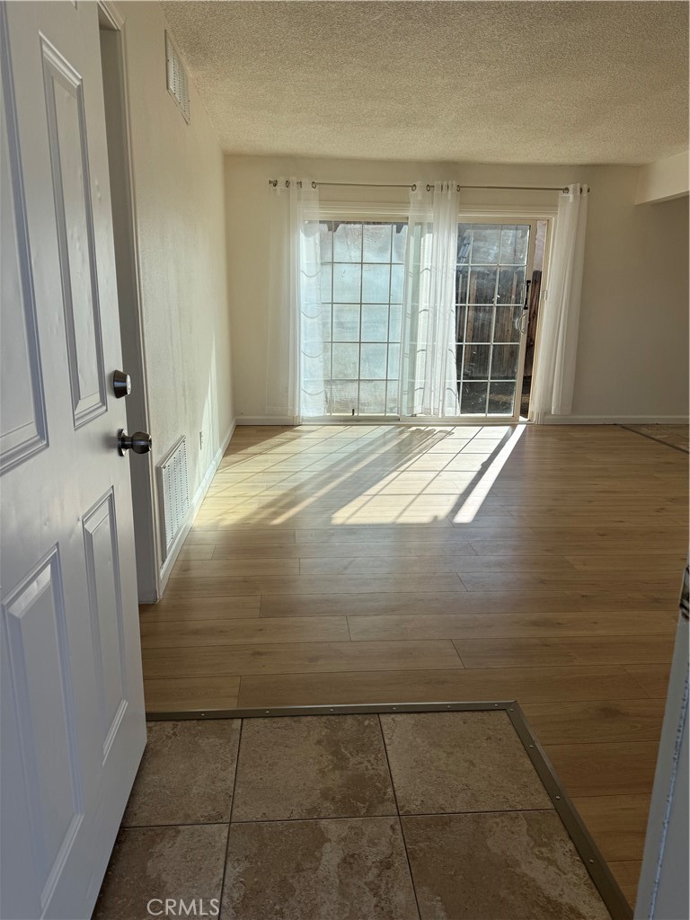 MLS #SR25262078 image #3