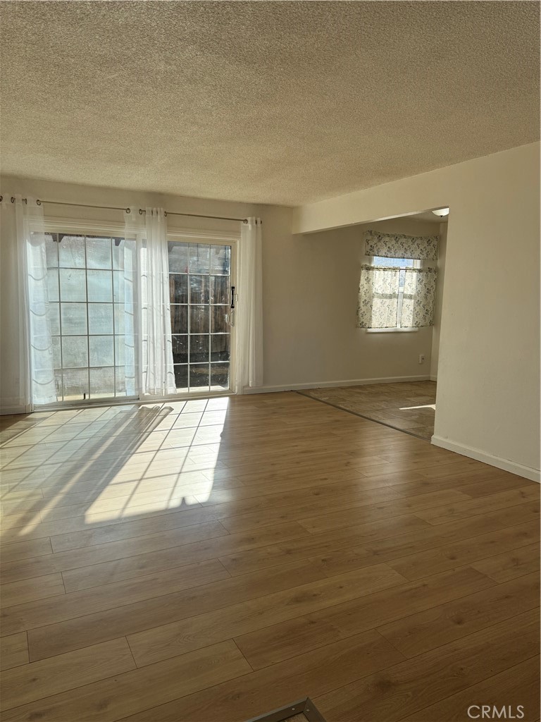 MLS #SR25262078 image #5