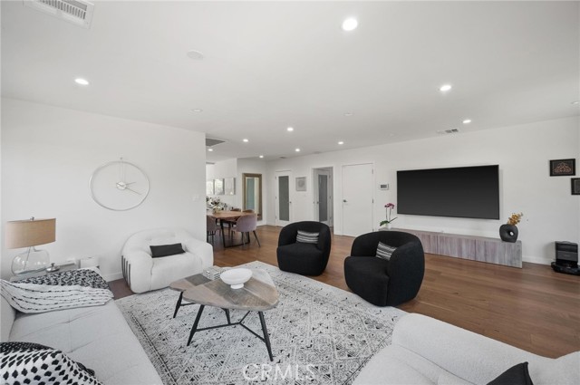 MLS #SR25262162 image #3