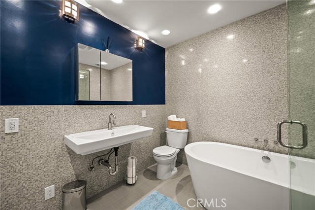 MLS #SR25262170 image #18