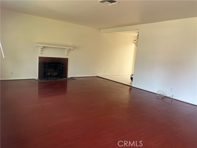 MLS #SR25262312 image #2