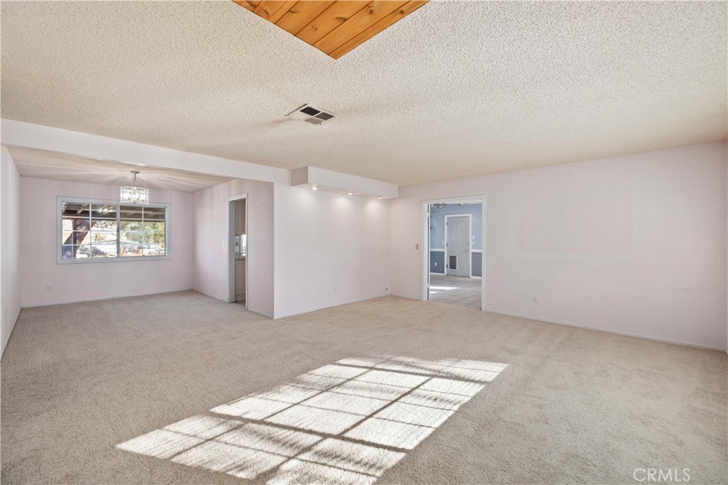 MLS #SR25262351 image #2