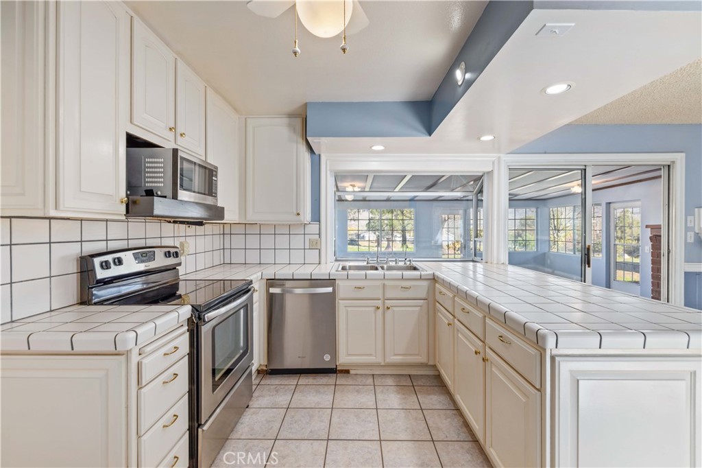 MLS #SR25262351 image #9