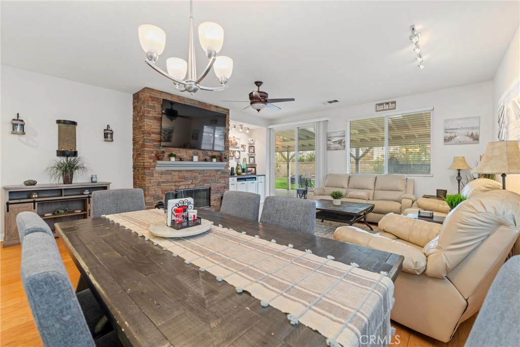 MLS #SR25262362 image #5