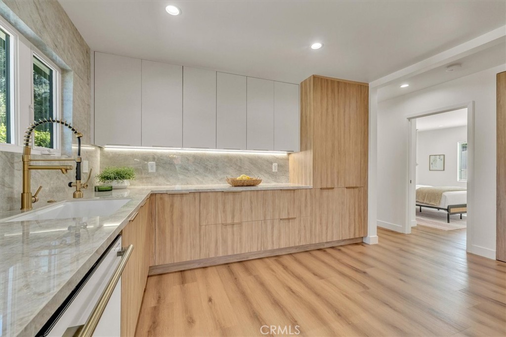 MLS #SR25262374 image #24