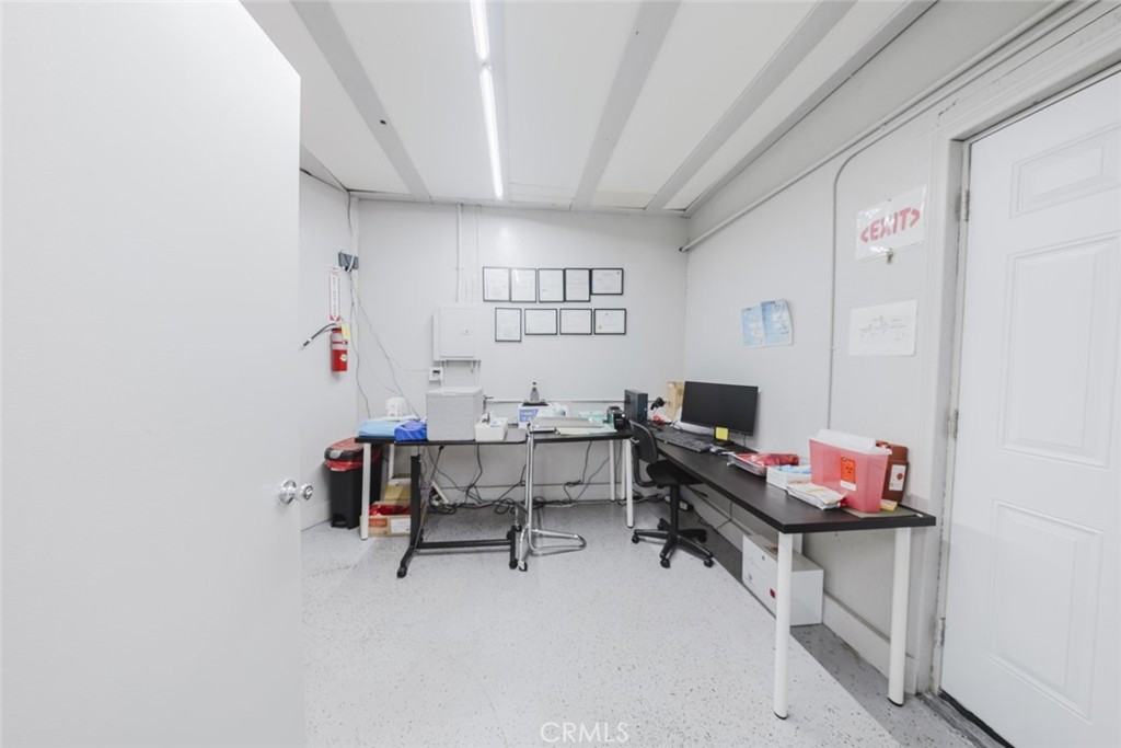 MLS #SR25262405 img 3