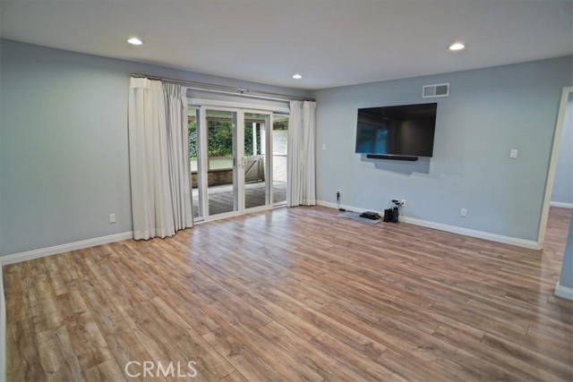 MLS #SR25262492 image #4