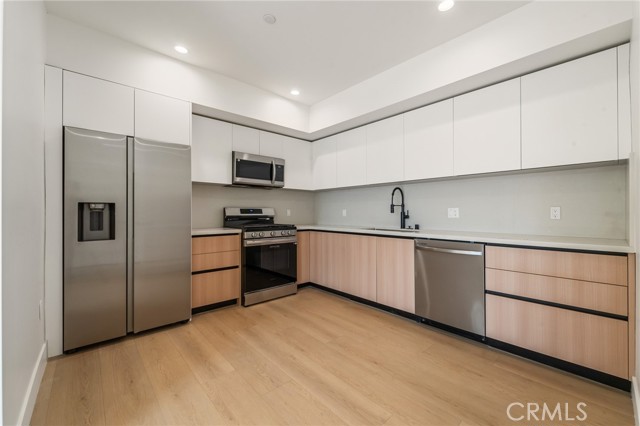 MLS #SR25262528 image #8