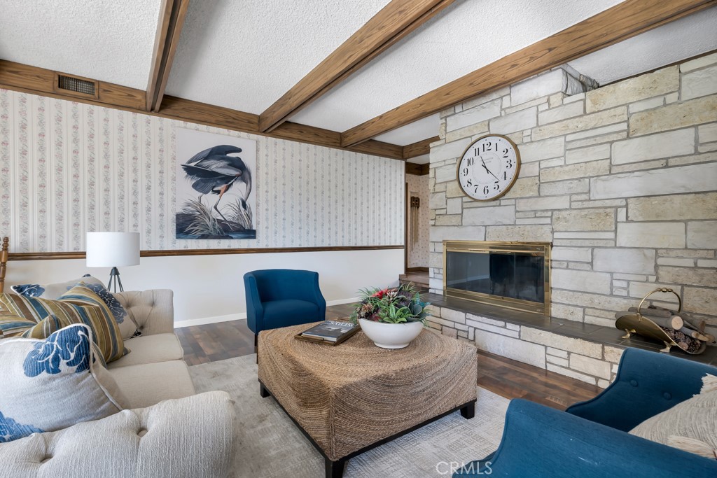 MLS #SR25262640 image #9