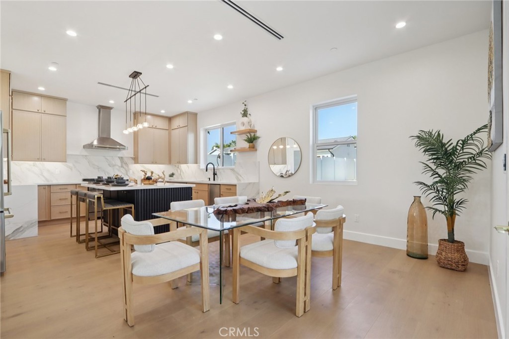 MLS #SR25262644 image #10