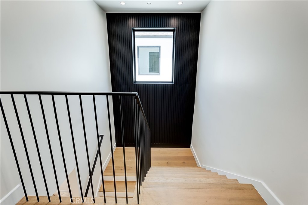 MLS #SR25262644 image #14