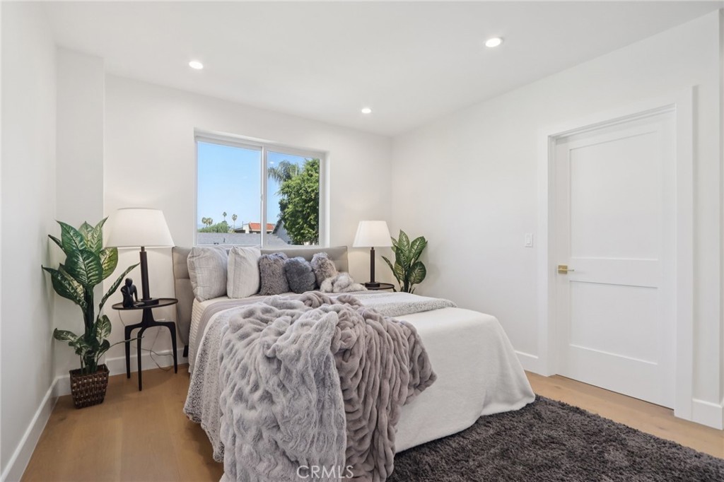 MLS #SR25262644 image #17