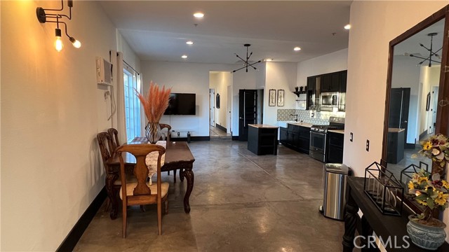 MLS #SR25262652 image #7