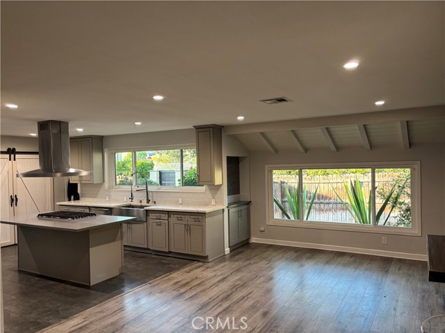 MLS #SR25262673 image #8