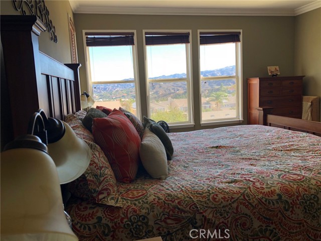 MLS #SR25262701 image #8