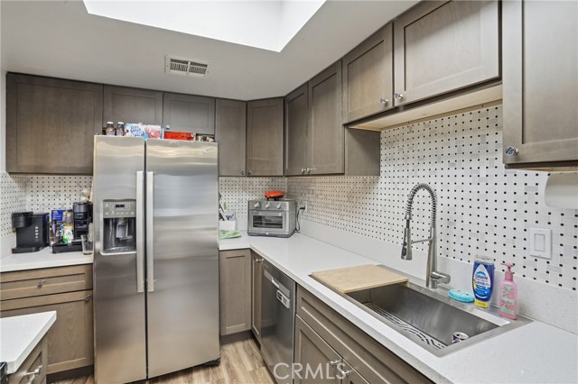 MLS #SR25262795 image #16