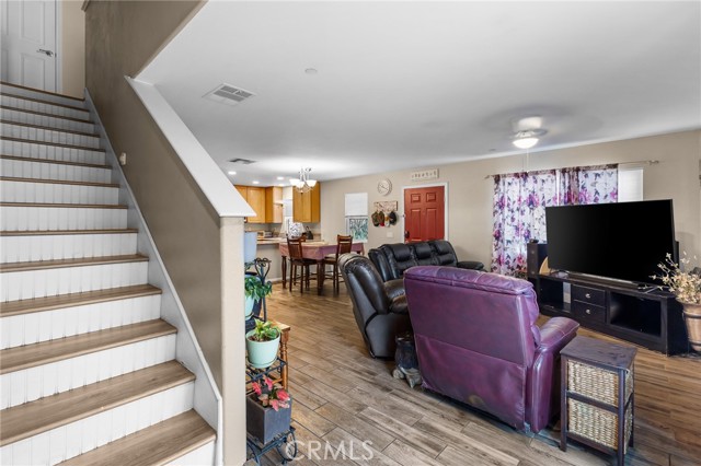 MLS #SR25262800 image #11