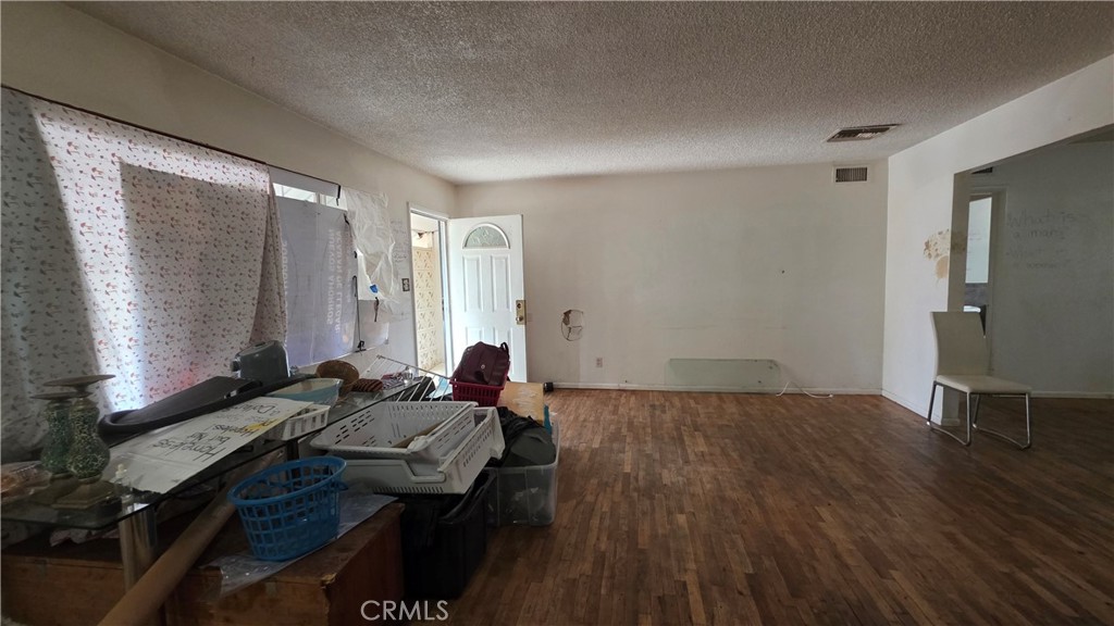 MLS #SR25262837 image #9