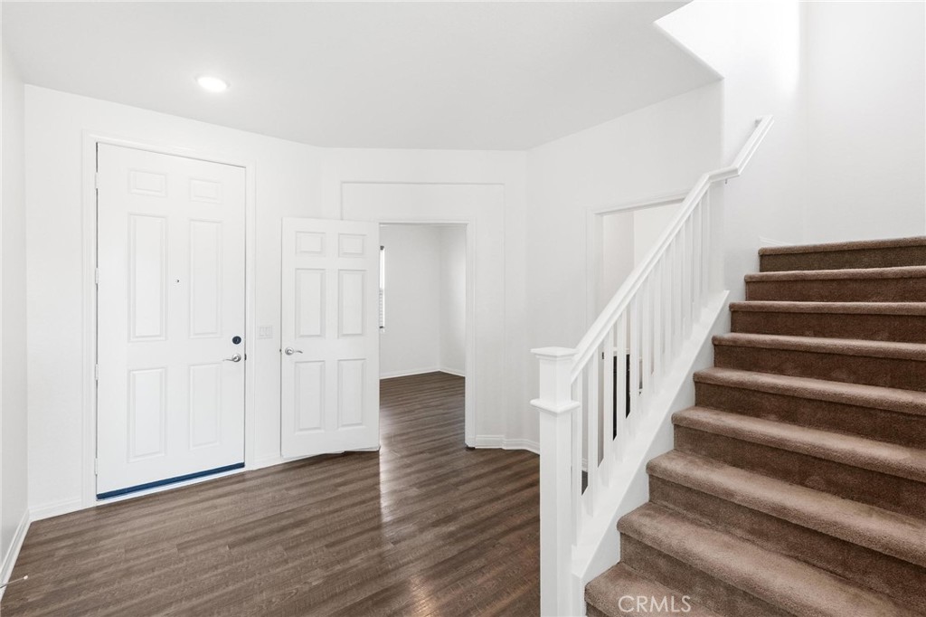 MLS #SR25262892 image #8