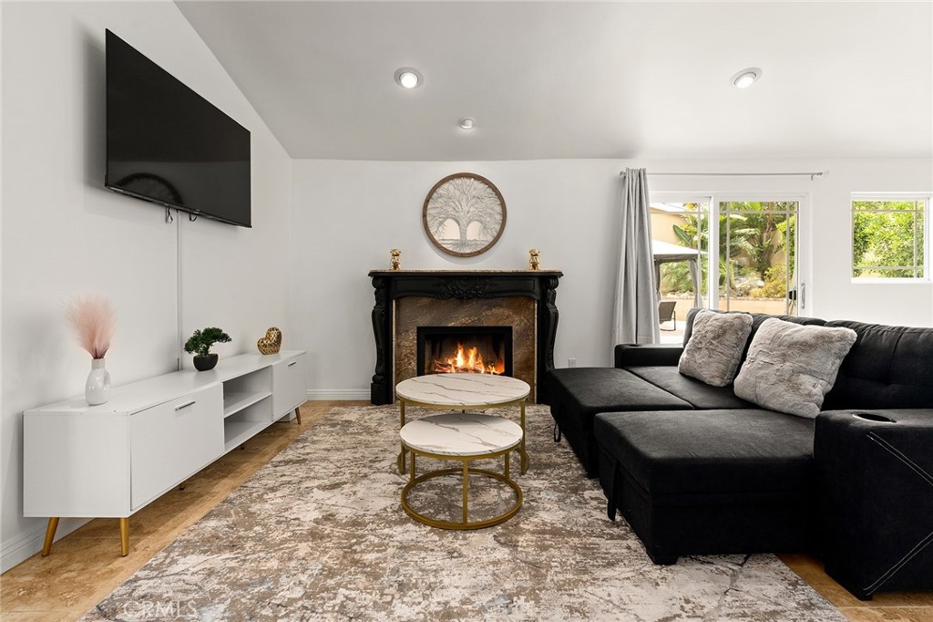 MLS #SR25262896 image #2