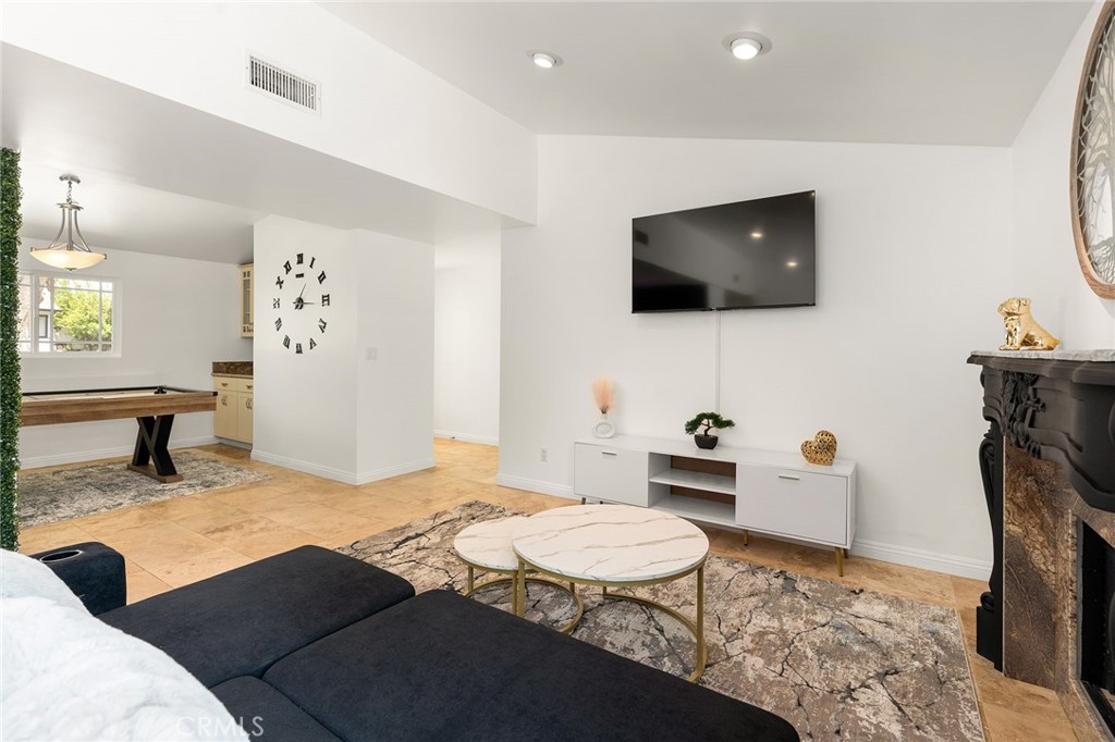 MLS #SR25262896 image #3