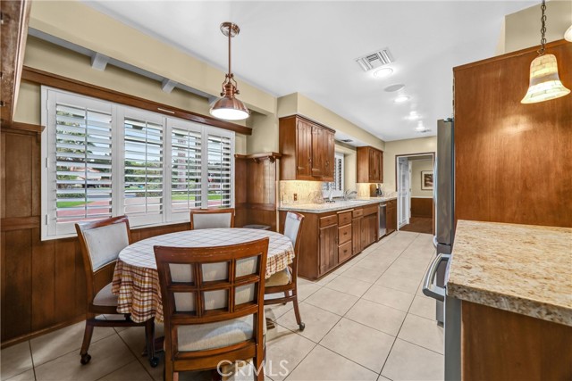 MLS #SR25263007 image #8