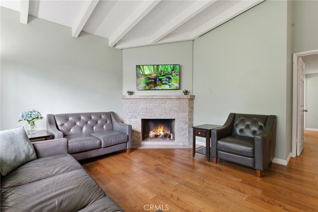 MLS #SR25263018 image #2