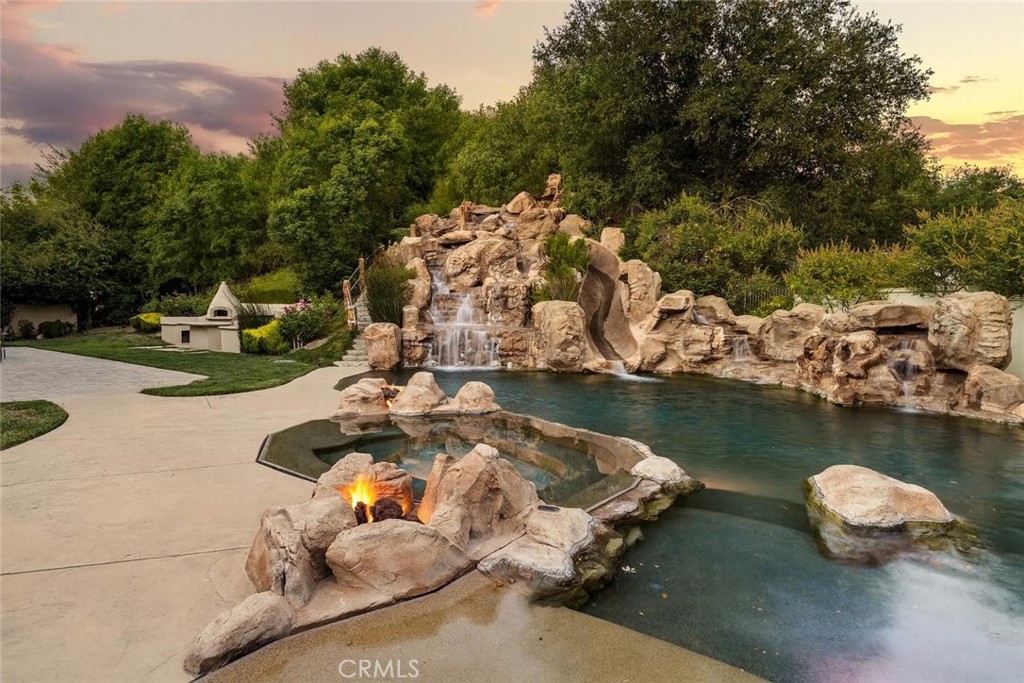 MLS #SR25263046 image #1