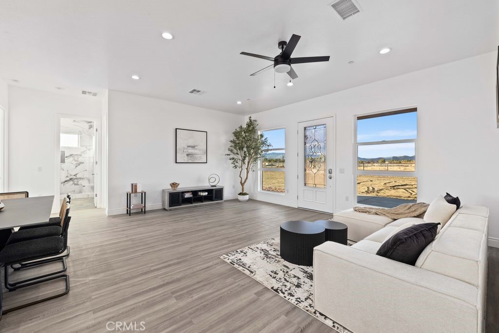 MLS #SR25263105 image #6