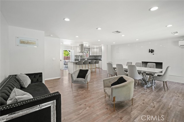 MLS #SR25179076 image #1