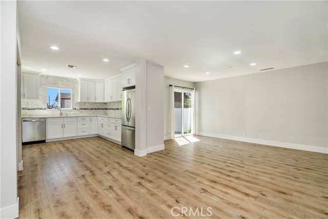 MLS #SR25263122 image #8