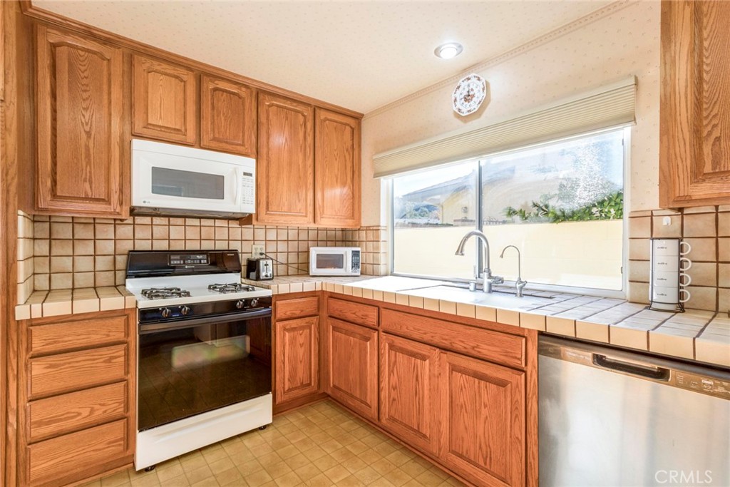 MLS #SR25263144 image #10