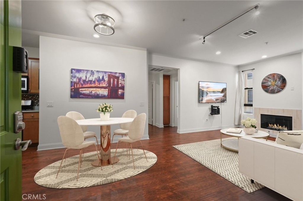 MLS #SR25263193 image #2