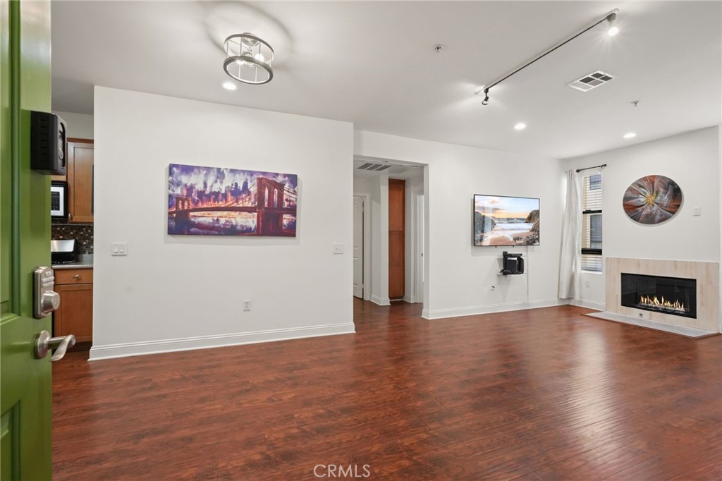 MLS #SR25263193 image #3