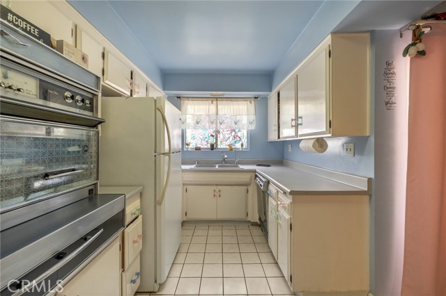 MLS #SR25263204 image #10