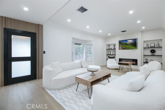 MLS #SR25263250 image #4