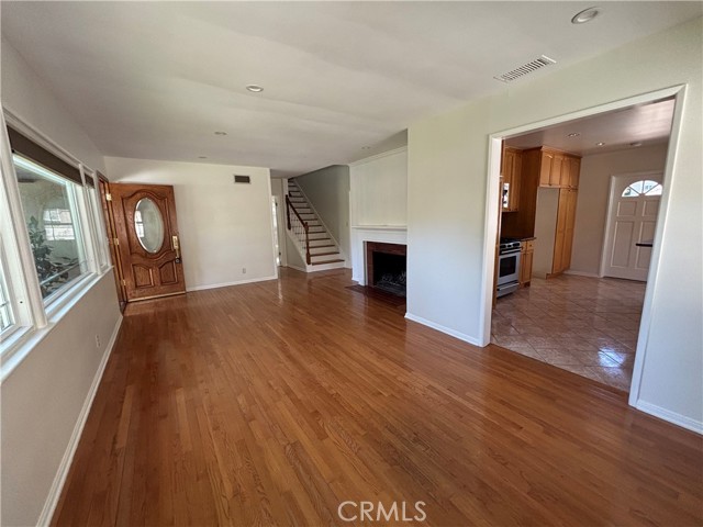 MLS #SR25263340 image #8