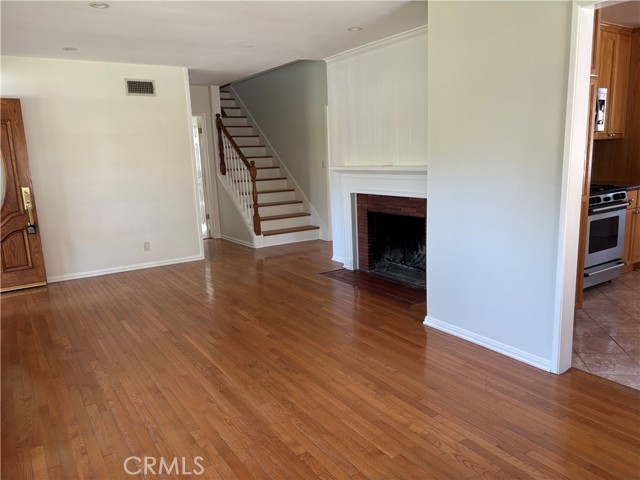 MLS #SR25263340 image #9