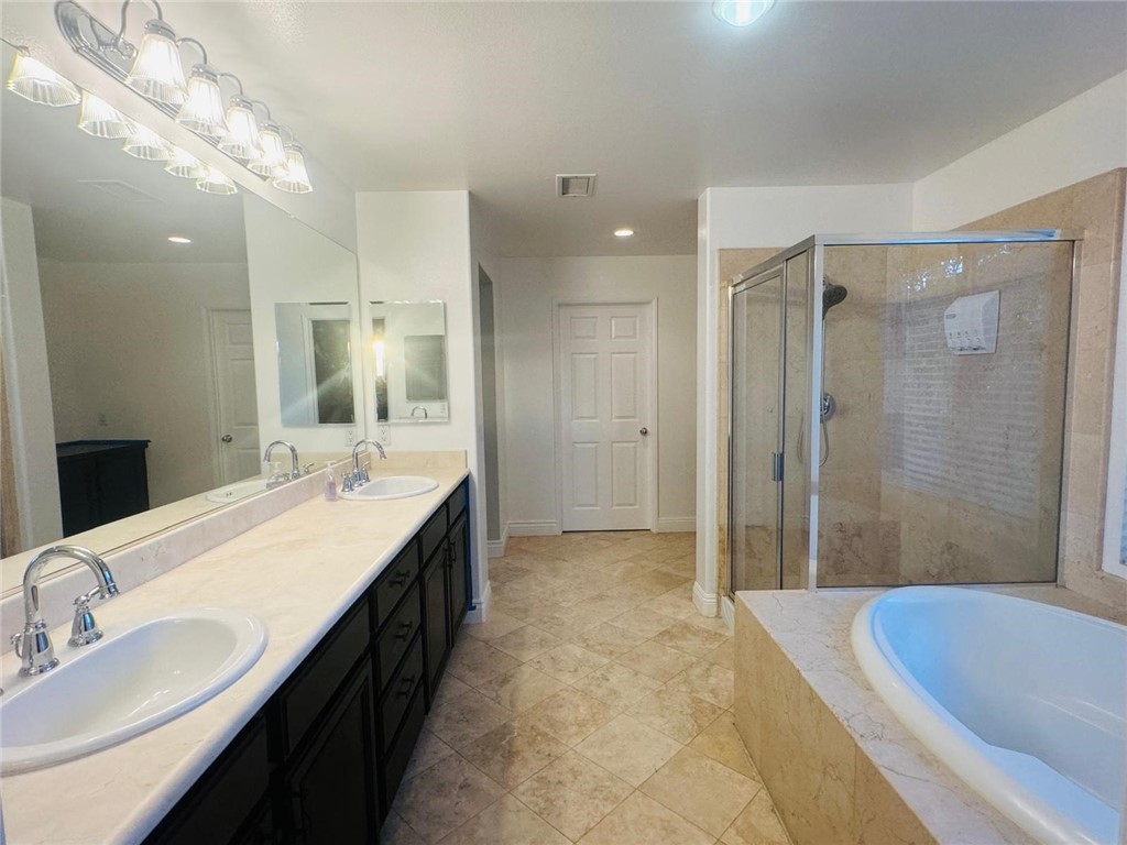 MLS #SR25263348 image #11