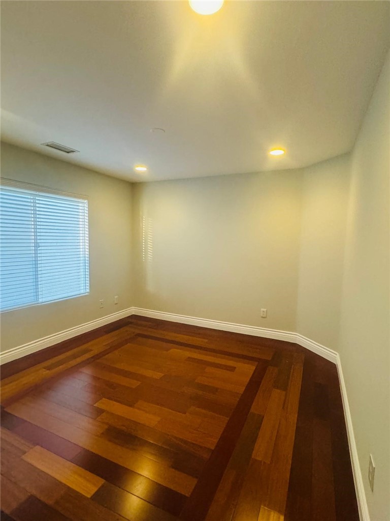 MLS #SR25263348 image #13