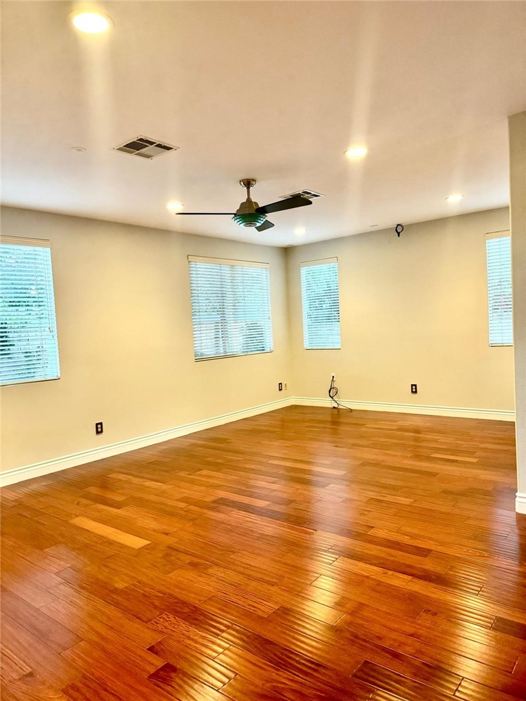 MLS #SR25263348 image #3