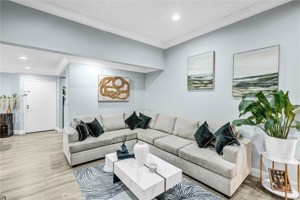 MLS #SR25263538 image #12