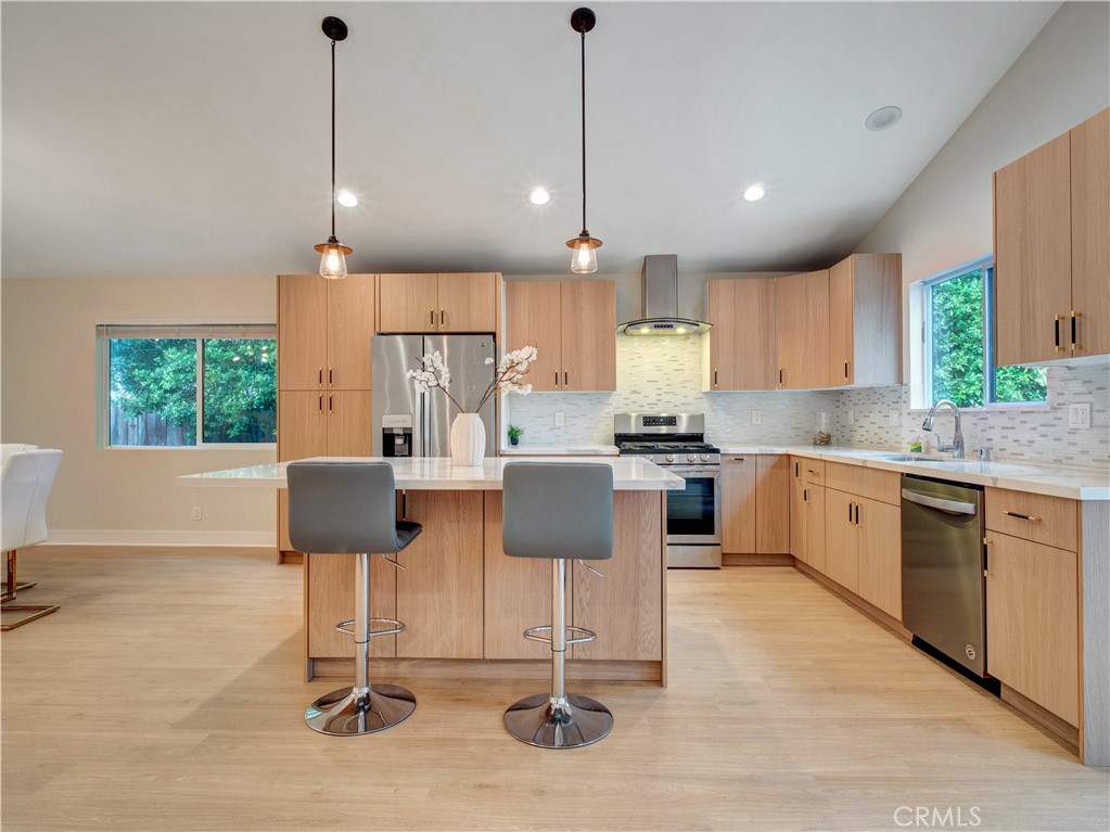 MLS #SR25263558 image #10