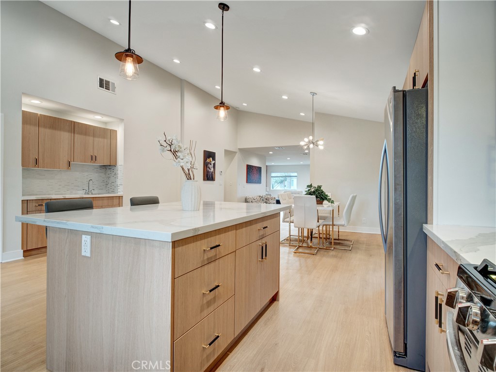 MLS #SR25263558 image #11