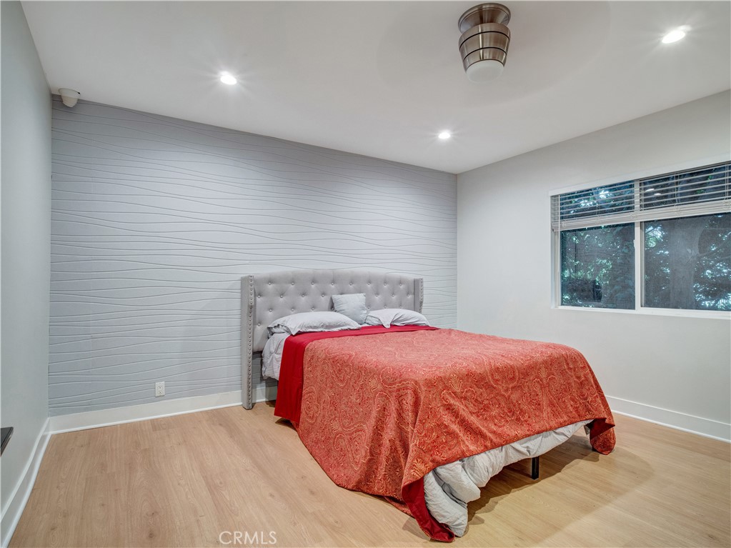 MLS #SR25263558 image #18