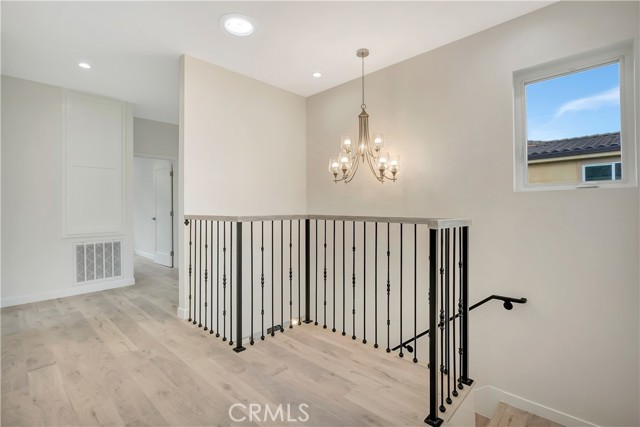 MLS #SR25263592 image #14