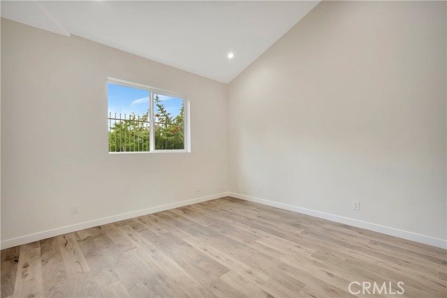 MLS #SR25263592 image #18