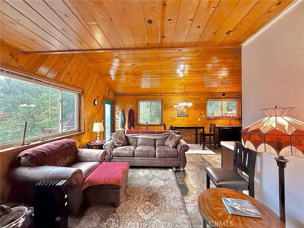 MLS #SR25263645 image #10