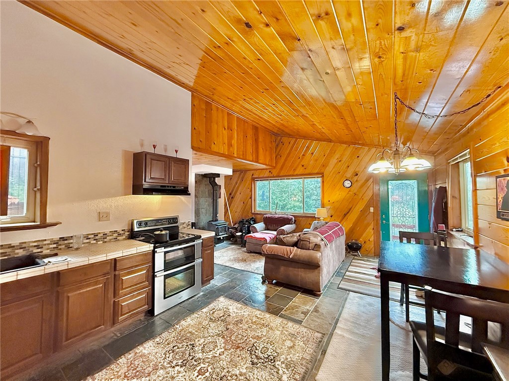 MLS #SR25263645 image #12