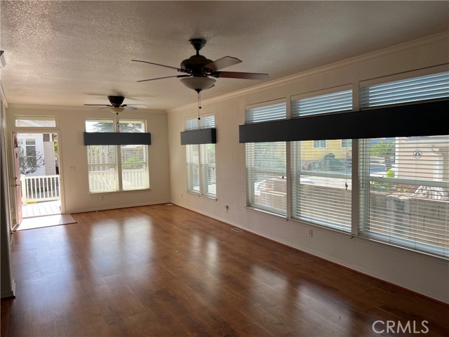 MLS #SR25263656 image #9